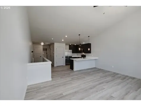 1390 Overlook (-1396) Avenue NW Salem OR 97304