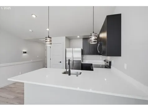 1390 Overlook (-1396) Avenue NW Salem OR 97304