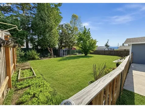 975 Evergreen Drive Creswell OR 97426