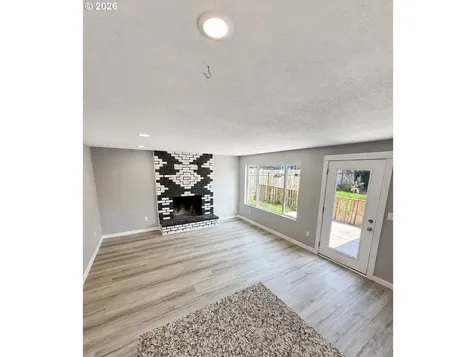 975 Evergreen Drive Creswell OR 97426