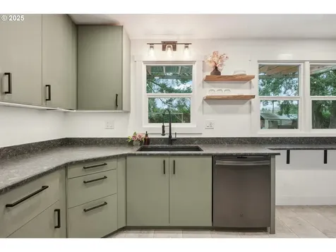 4056 Alana Avenue SE Salem OR 97302