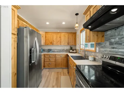17905 Ocean Boulevard Rockaway Beach OR 97136