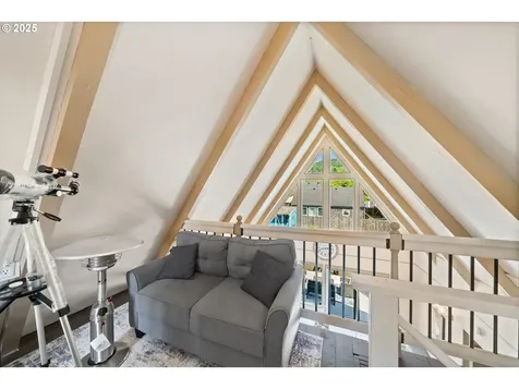 17905 Ocean Boulevard Rockaway Beach OR 97136