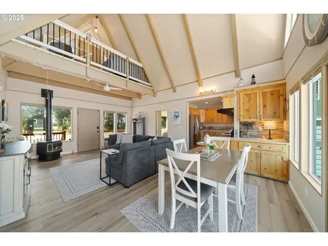 17905 Ocean Boulevard Rockaway Beach OR 97136