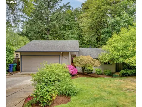 9525 SW 8th Drive Portland OR 97219