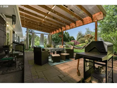 12335 SE Salmon Street Portland OR 97233