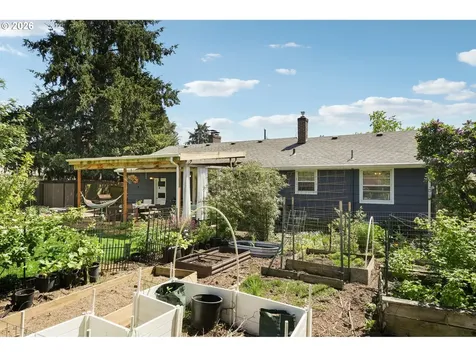 12335 SE Salmon Street Portland OR 97233