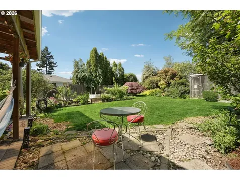 12335 SE Salmon Street Portland OR 97233