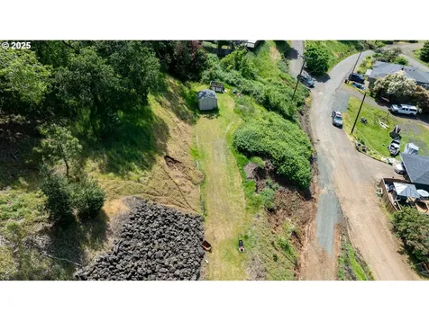 679 SE Fisher Drive Roseburg OR 97470