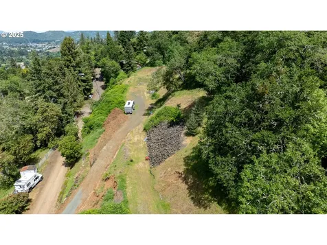 679 SE Fisher Drive Roseburg OR 97470