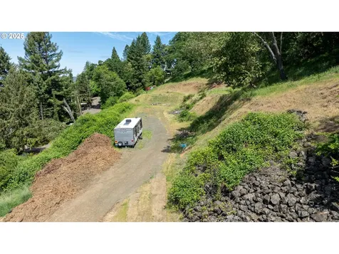 679 SE Fisher Drive Roseburg OR 97470
