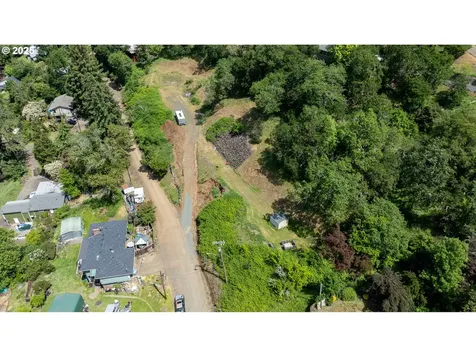 679 SE Fisher Drive Roseburg OR 97470