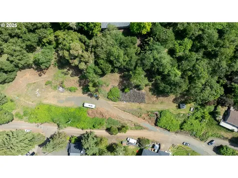 679 SE Fisher Drive Roseburg OR 97470