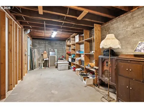 9311/9315 SE Grant Street Portland OR 97216