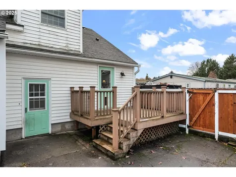 9311/9315 SE Grant Street Portland OR 97216