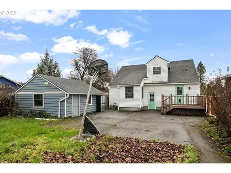 9311/9315 SE Grant Street Portland OR 97216