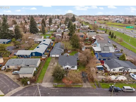 9311/9315 SE Grant Street Portland OR 97216