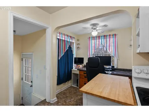 9311/9315 SE Grant Street Portland OR 97216