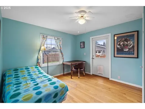 9311/9315 SE Grant Street Portland OR 97216