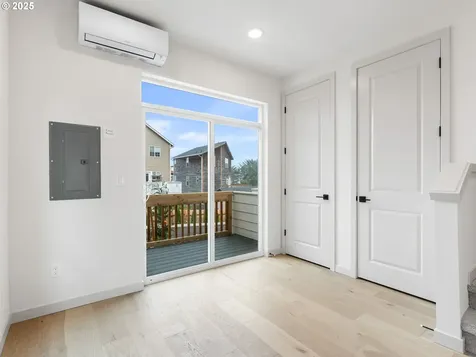 305 SE Jetty Avenue Lincoln City OR 97367