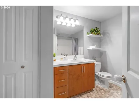 10834 NE Holly Street Hillsboro OR 97006
