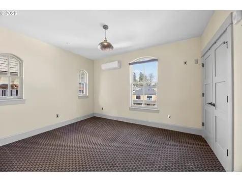 121 SW Gibbs Street Portland OR 97239