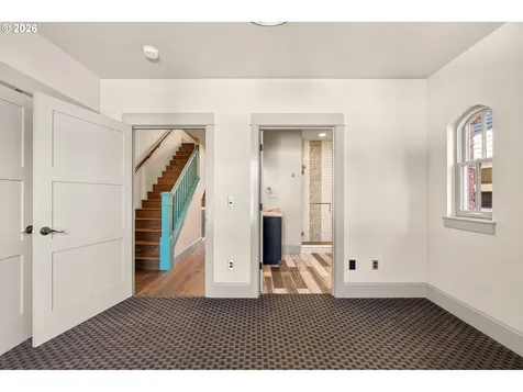 121 SW Gibbs Street Portland OR 97239