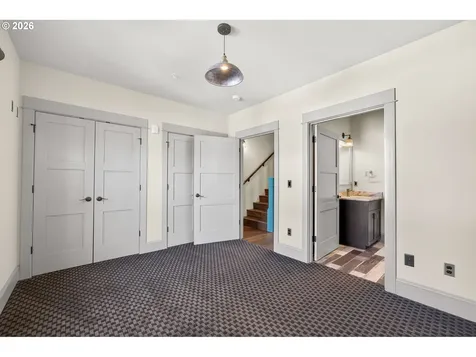 121 SW Gibbs Street Portland OR 97239