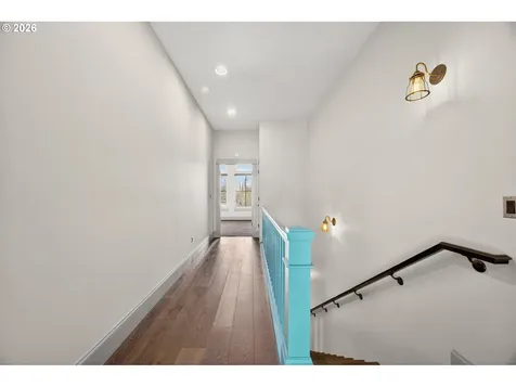 121 SW Gibbs Street Portland OR 97239
