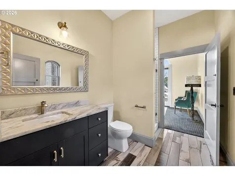 121 SW Gibbs Street Portland OR 97239
