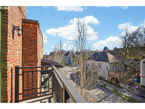 121 SW Gibbs Street Portland OR 97239