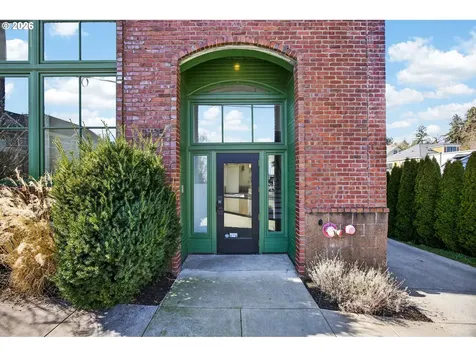 121 SW Gibbs Street Portland OR 97239