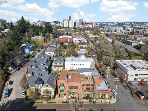 121 SW Gibbs Street Portland OR 97239