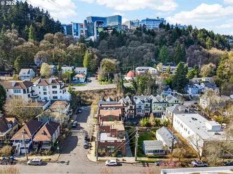 121 SW Gibbs Street Portland OR 97239