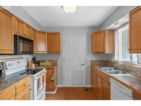 725 Howard Drive Clatskanie OR 97016