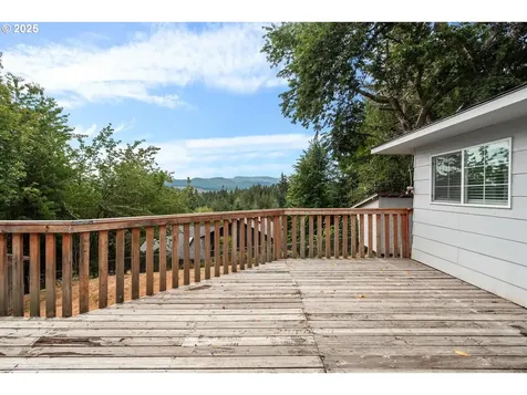 725 Howard Drive Clatskanie OR 97016
