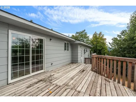 725 Howard Drive Clatskanie OR 97016