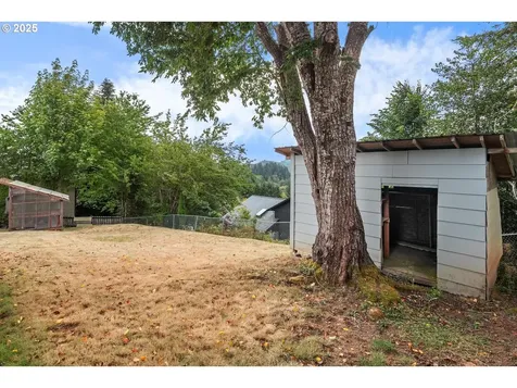 725 Howard Drive Clatskanie OR 97016