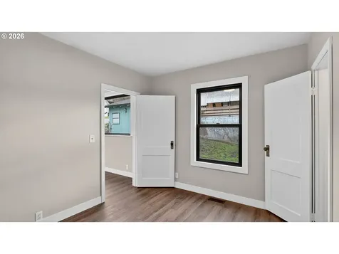 504 S 3rd Street Springfield OR 97477