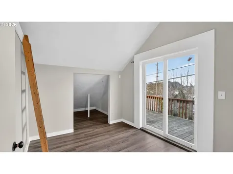 504 S 3rd Street Springfield OR 97477