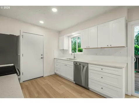7923 SE 105th Avenue Portland OR 97266