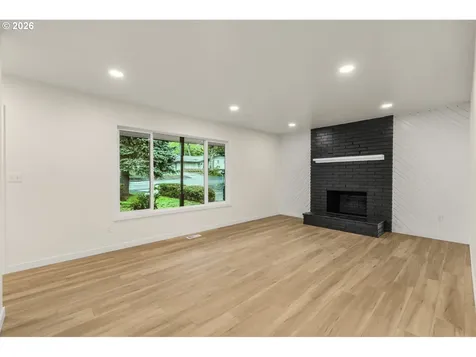 7923 SE 105th Avenue Portland OR 97266