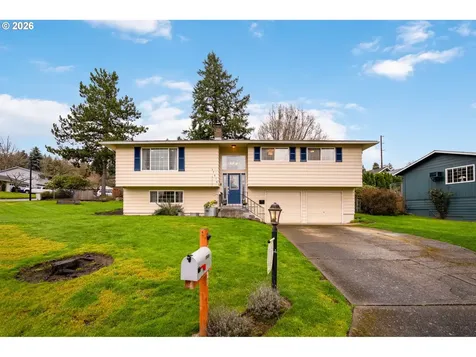 17670 SE Emerald Drive Milwaukie OR 97267
