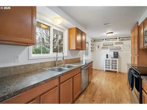 17670 SE Emerald Drive Milwaukie OR 97267