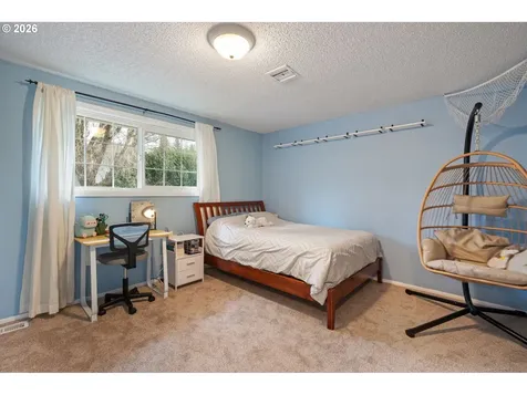 17670 SE Emerald Drive Milwaukie OR 97267