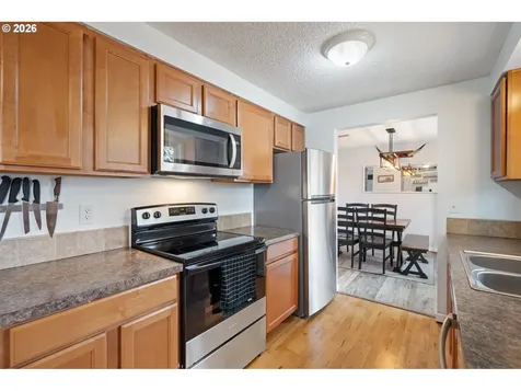 17670 SE Emerald Drive Milwaukie OR 97267