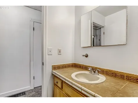 18801 NE Clackamas Street Portland OR 97230