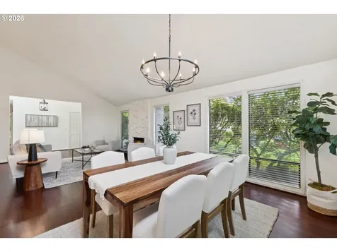 7050 SW Chapel Lane Portland OR 97223