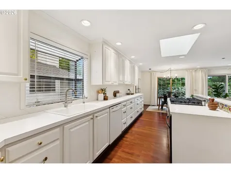 7050 SW Chapel Lane Portland OR 97223