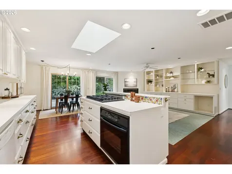 7050 SW Chapel Lane Portland OR 97223